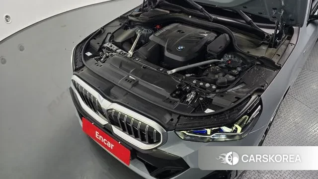 BMW 5 Series (G60) id 3410321 из Кореи 16