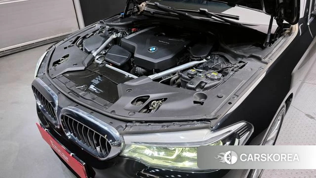 BMW 5 Series (G30) id 3866537 из Кореи 16