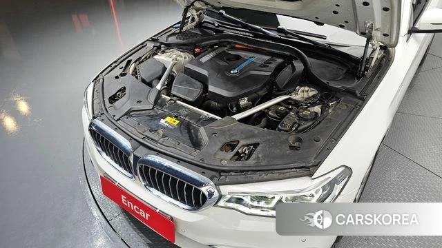 BMW 5 Series (G30) id 4429947 из Кореи 28