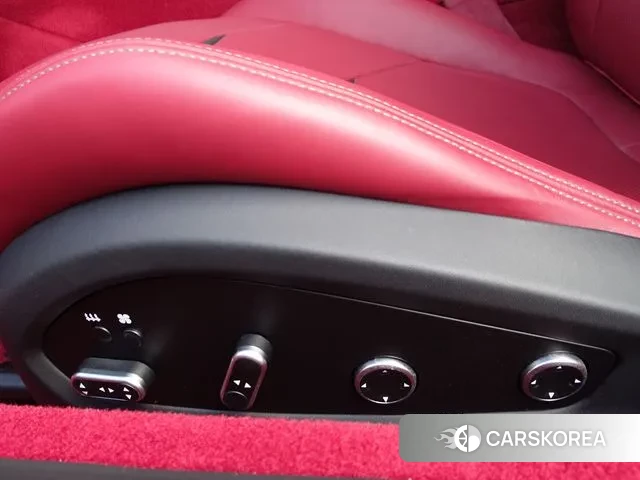 Ferrari GTC4 Russo id 3275449 из Кореи 16