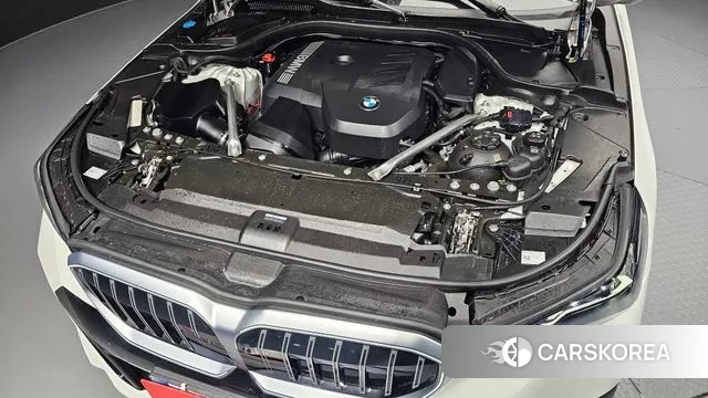 BMW 5 Series (G60) id 3550163 из Кореи 16