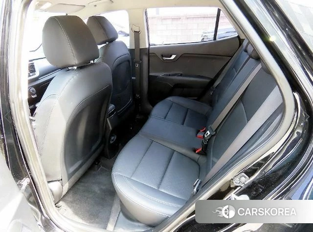 Kia Stonic id 3942749 из Кореи 16