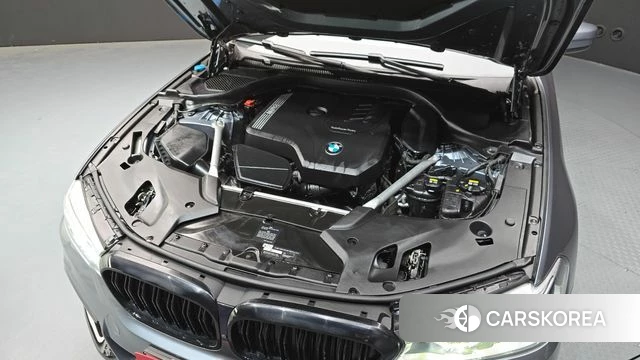 BMW 5 Series (G30) id 3965968 из Кореи 16