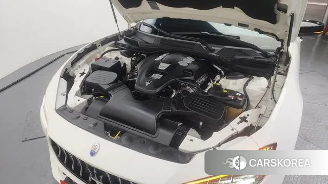 Maserati Ghibli id 3641806 из Кореи 16