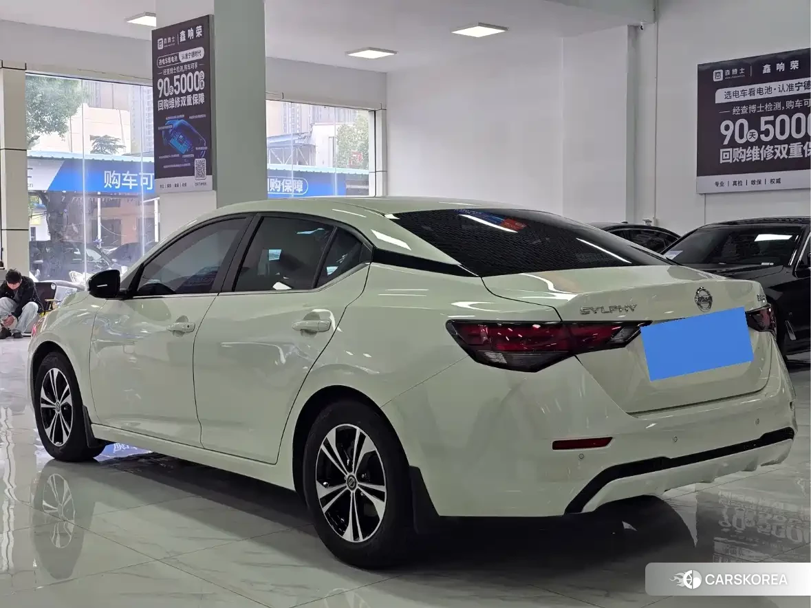 Nissan Sylphy 2022 Белый из Китая, фото 6