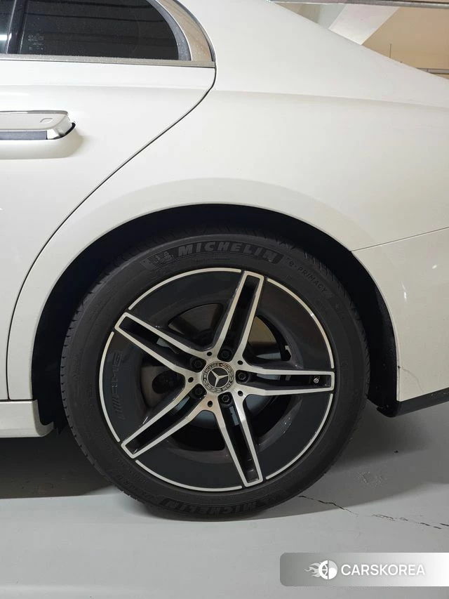 Mercedes-Benz E-Class W214 id 4744442 из Кореи 9