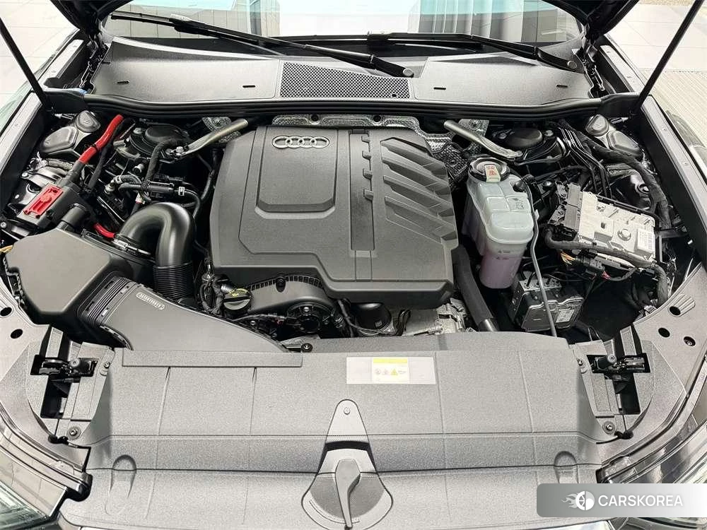 Audi A6L id 4441151 из Китая 9