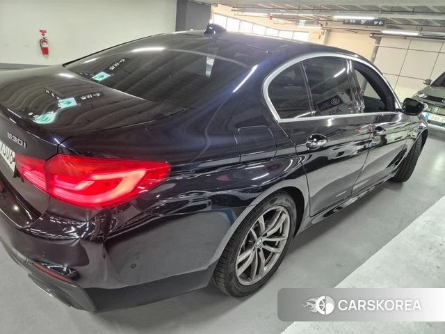 BMW 5 Series (G30) id 4363547 из Кореи 16