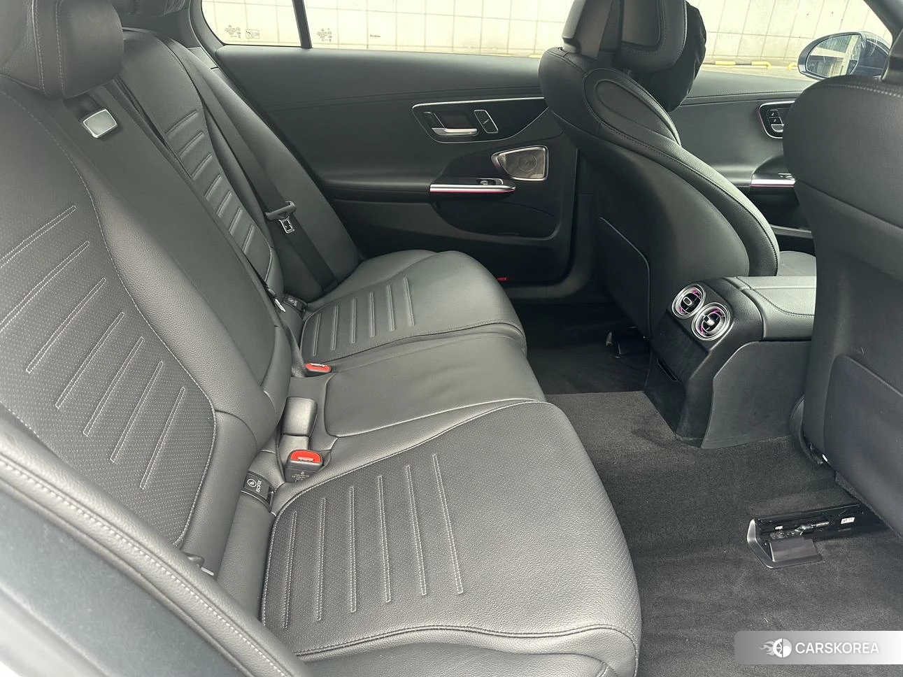 Mercedes-Benz Class C 2023 Белый из Китая, фото 6