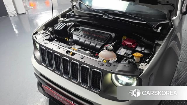 Jeep Renegade id 4470733 из Кореи 28
