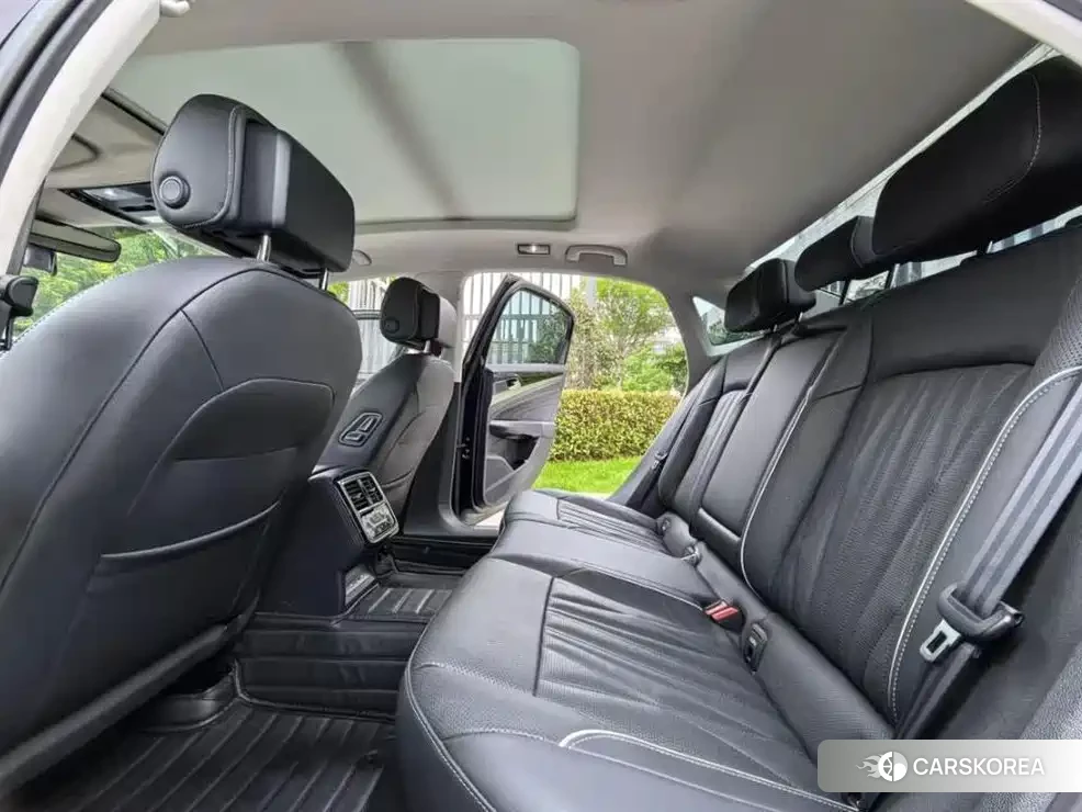 Volkswagen Passat 2023 Черный из Китая, фото 6