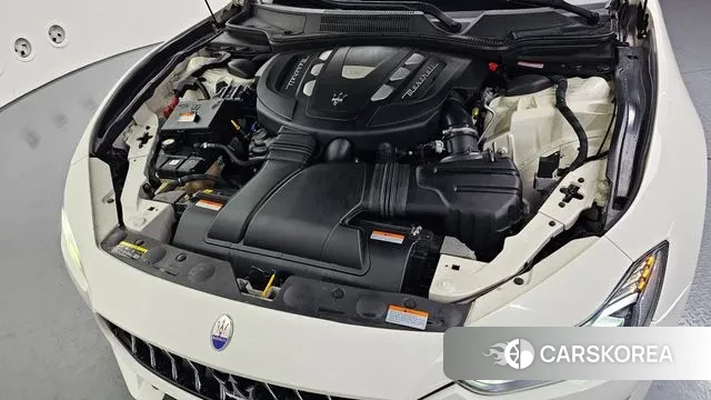 Maserati Ghibli id 3134605 из Кореи 16