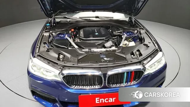 BMW 5 Series (G30) id 3291770 из Кореи 16