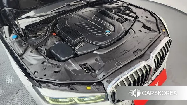 BMW 7 Series (G11) id 3713409 из Кореи 16