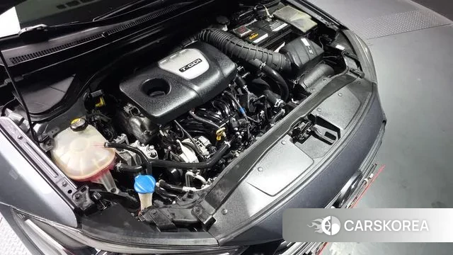 Hyundai Avante AD id 3709496 из Кореи 16