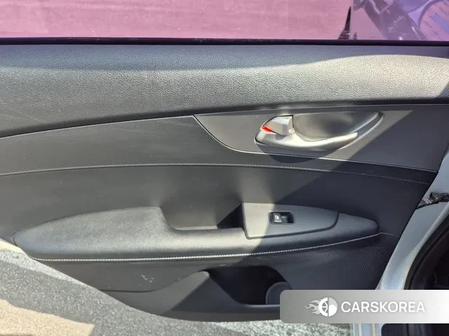 Kia Come New K3 id 3018941 из Кореи 14