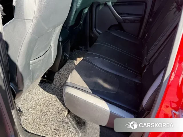 Ford Ranger 3rd Generation 2021 Красный из Кореи, фото 6