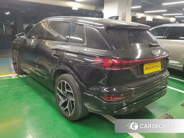 Audi Q6L e-tron 2025 Черный из Китая, фото 6