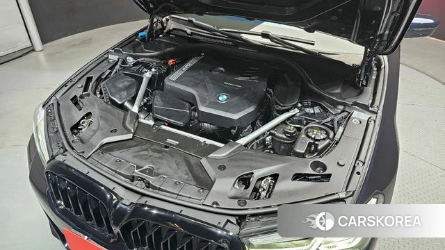 BMW 5 Series (G30) id 3858940 из Кореи 16