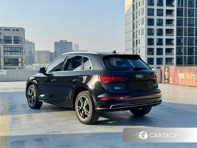 Audi Q5L id 4212645 из Китая 9