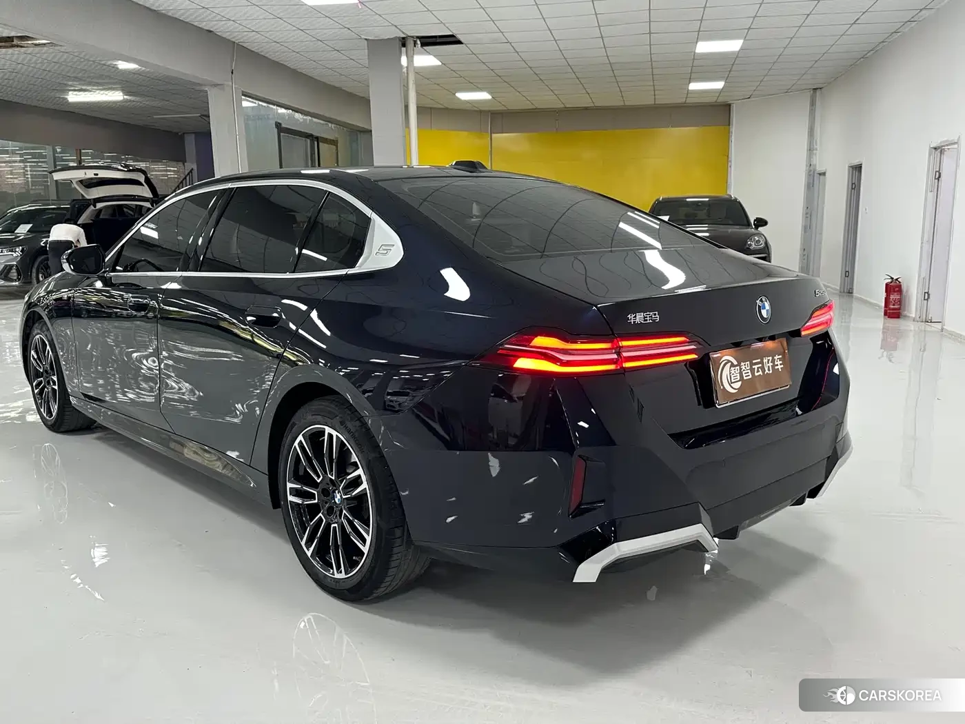 BMW 5 series 2024 Черный из Китая, фото 6