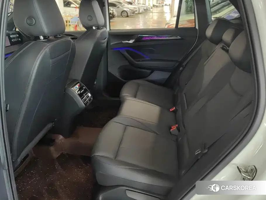 Volkswagen Tiguan L id 4680757 из Китая 12