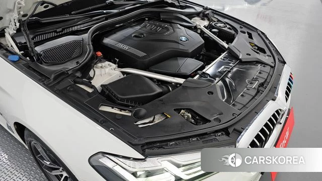 BMW 5 Series (G30) id 3884340 из Кореи 16