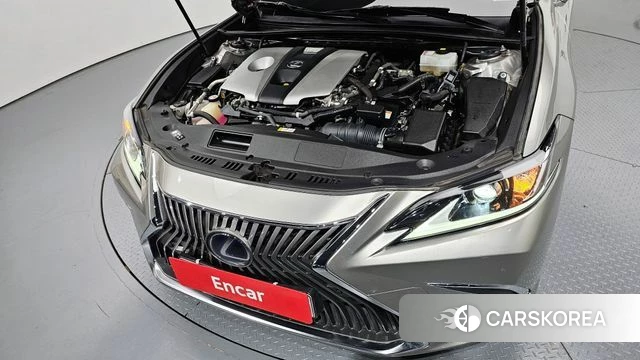 Lexus ES300h 7th generation id 4294943 из Кореи 31