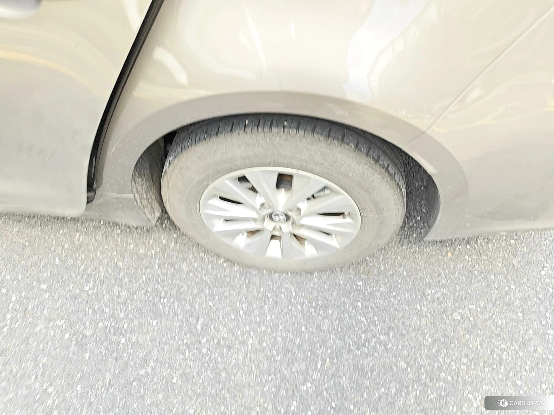 Toyota Corolla id 4486440 из Китая 17