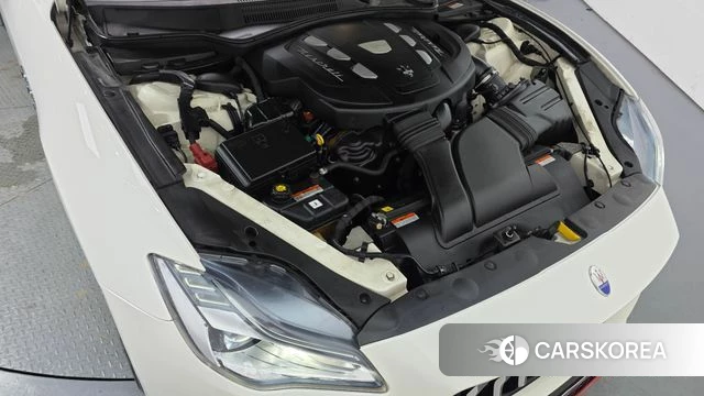 Maserati Quattroporte id 4625833 из Кореи 16