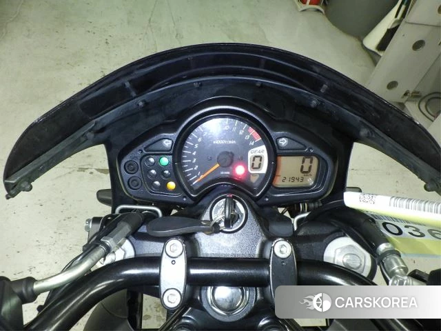 Suzuki GLADIUS 400 id 3947119 из Японии 28