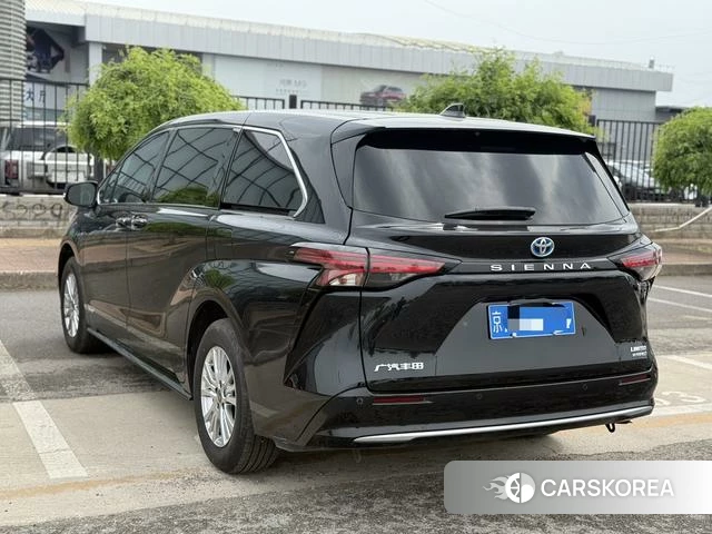 Toyota Saina 2022 Черный из Китая, фото 6