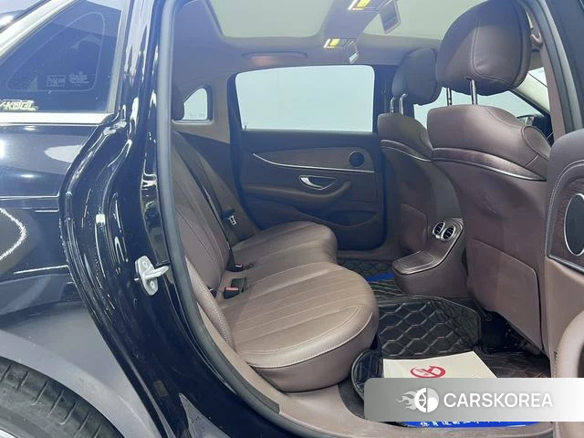 Mercedes-Benz E-class id 4265366 из Китая 12