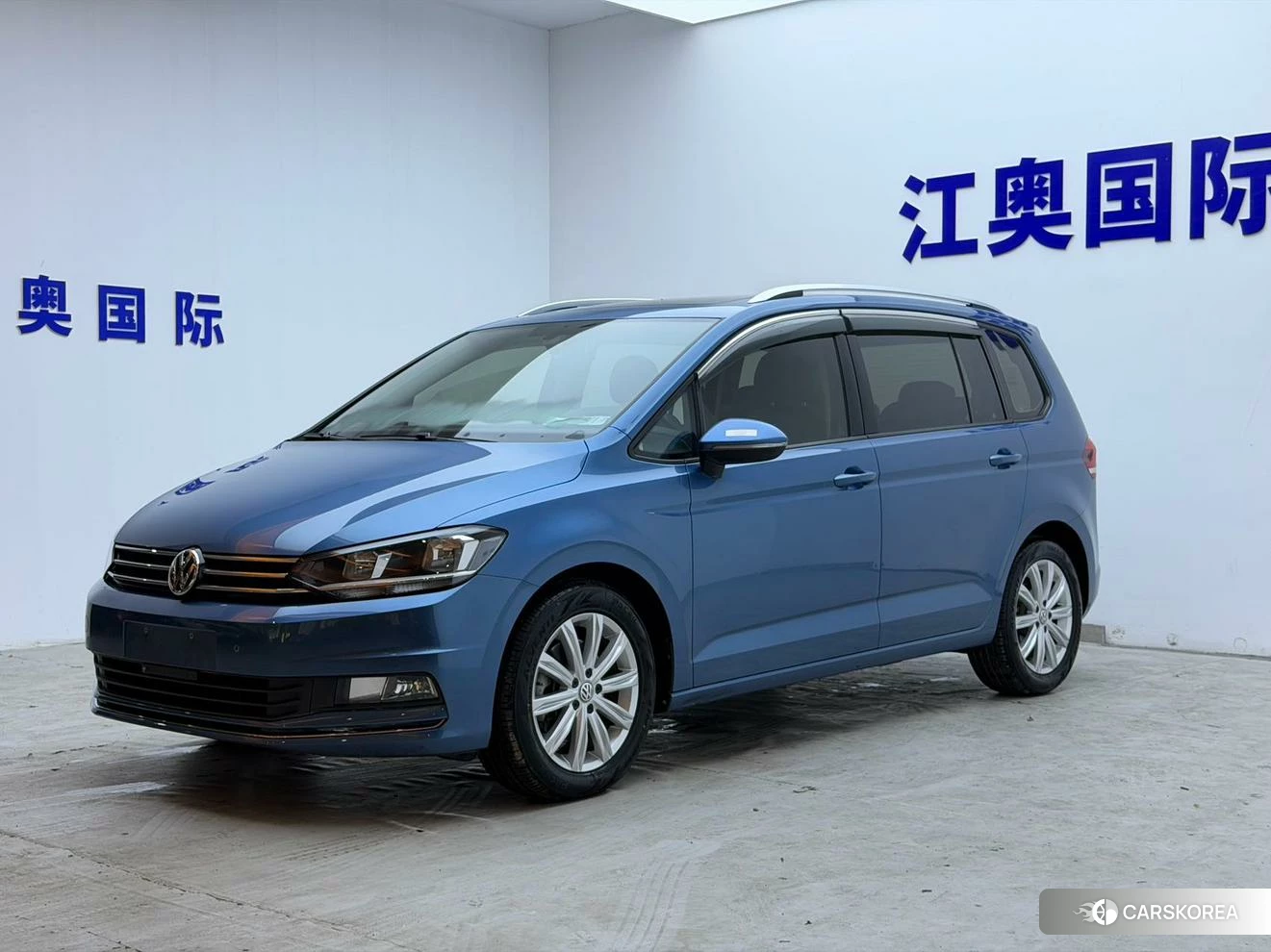 Volkswagen Touran L id 4510405 из Китая 21