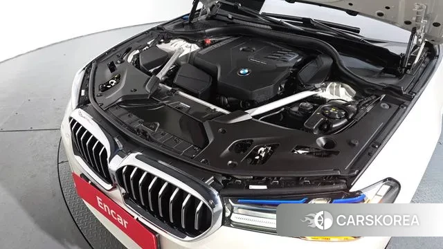 BMW 5 Series (G30) id 3507857 из Кореи 16