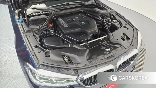 BMW 5 Series (G30) id 3547757 из Кореи 16