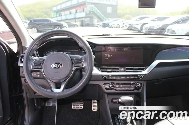 Kia The New Niro id 2678935 из Кореи 16