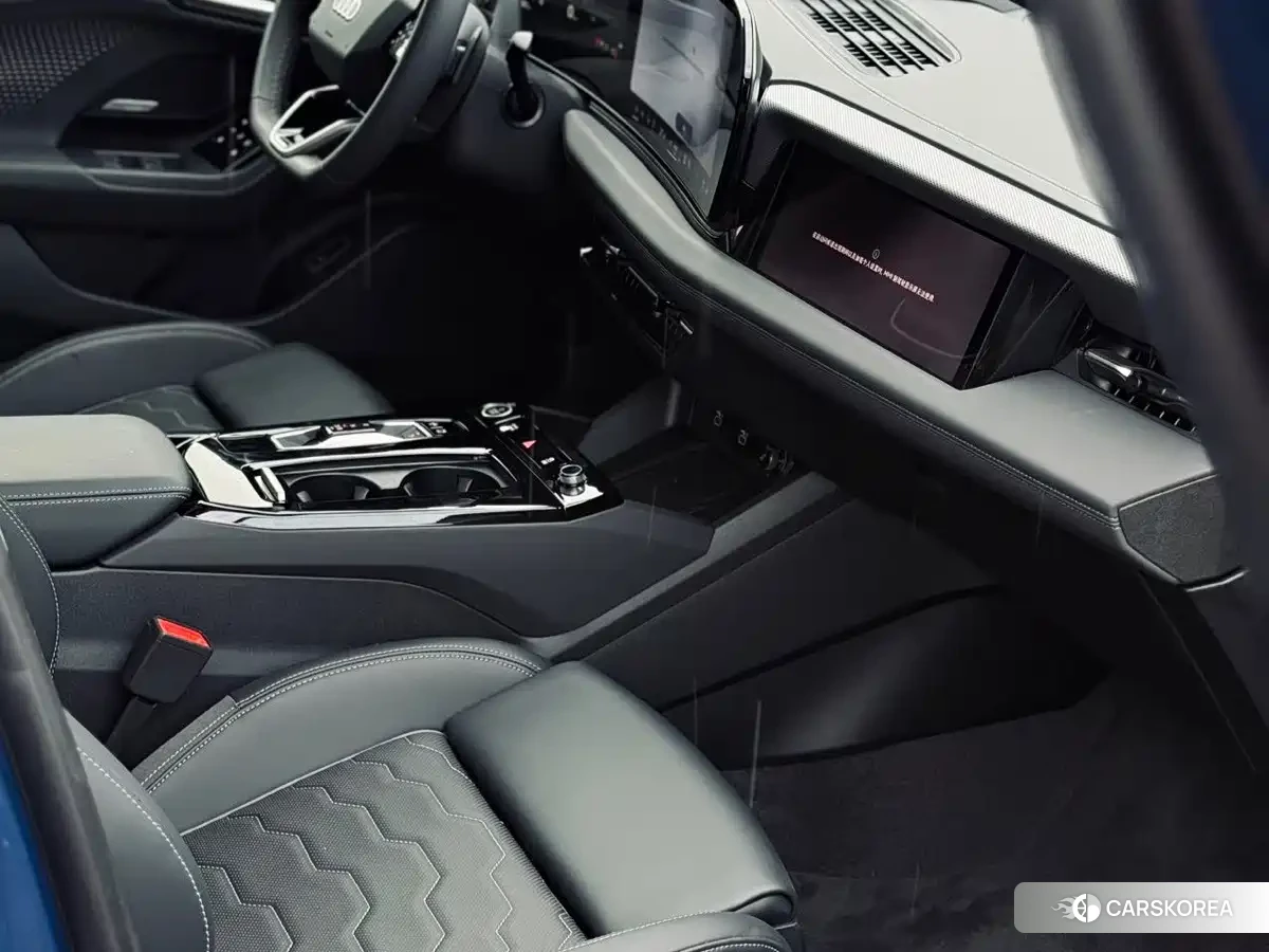 Audi A6L id 4674346 из Китая 13