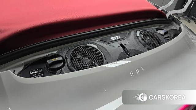 Porsche 911(992) id 4349112 из Кореи 28