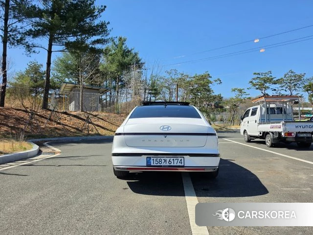 Hyundai Grandeur (GN7) id 3897391 из Кореи 16