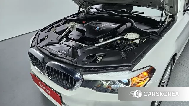 BMW 5 Series (G30) id 3095698 из Кореи 16