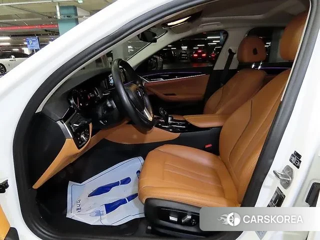 BMW 5 Series (G30) id 3695394 из Кореи 16