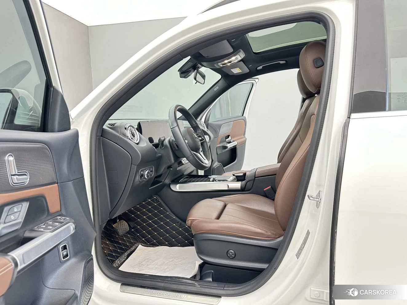 Mercedes-Benz GLB 2022 Белый из Китая, фото 6