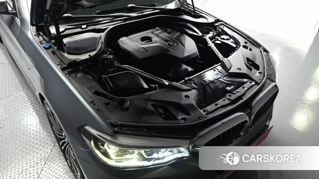 BMW 5 Series (G30) id 4632881 из Кореи 16