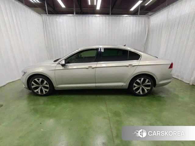 Volkswagen Magotan id 4238077 из Китая 16