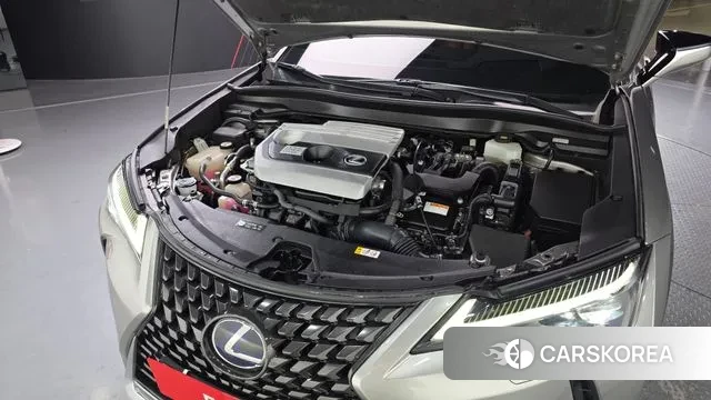 Lexus UX250h id 3562969 из Кореи 16