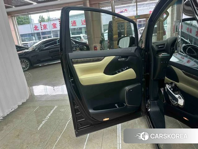 Toyota Wilfa id 4336051 из Китая 16