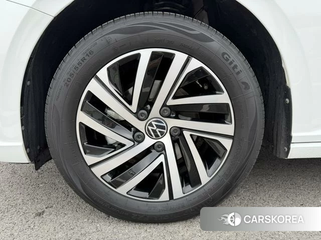 Volkswagen Lavida id 4209399 из Китая 18