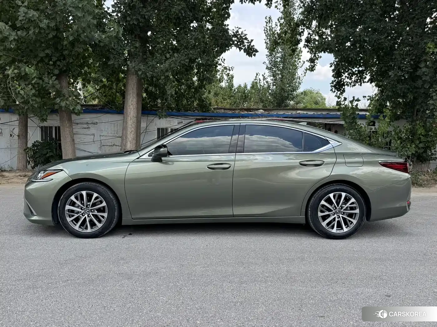 Lexus ES id 4576611 из Китая 9