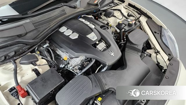 Maserati Quattroporte id 4330969 из Кореи 30